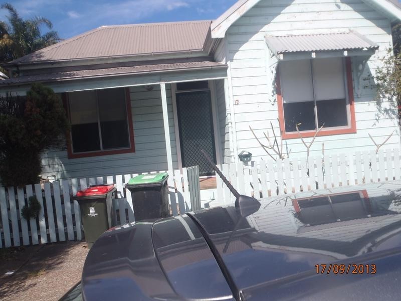 17 HUDSON ST, Hamilton NSW 2303