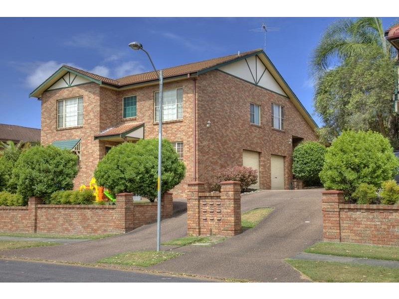 2/13 Floribunda Close, Warabrook NSW 2304