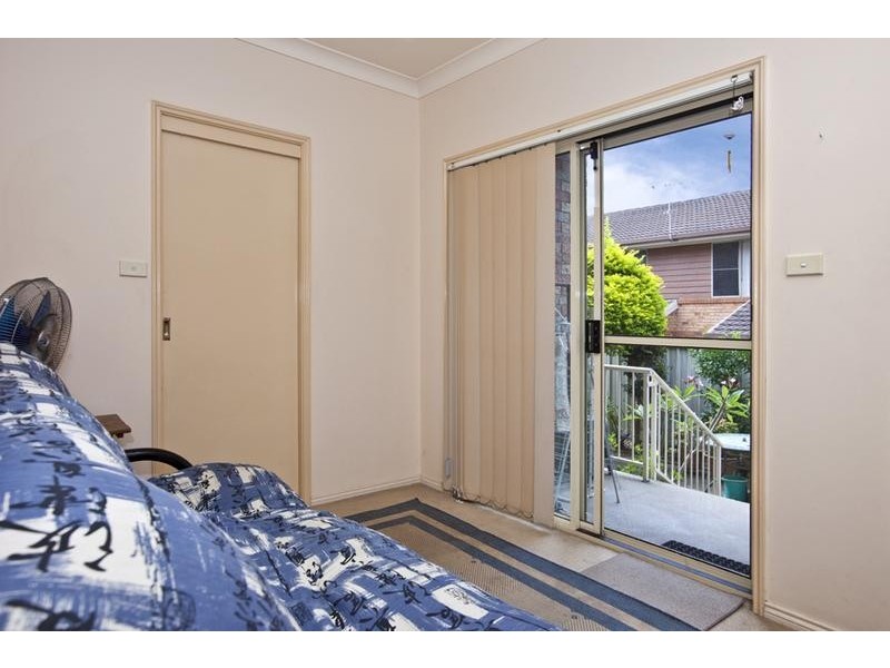 2/13 Floribunda Close, Warabrook NSW 2304