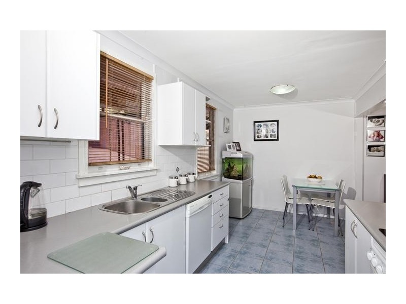 7 Coral Crescent, Gateshead NSW 2290