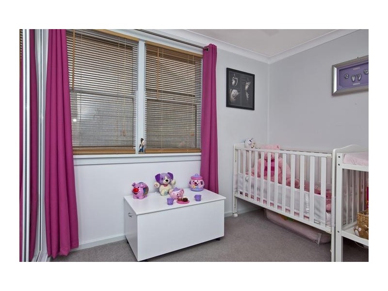 7 Coral Crescent, Gateshead NSW 2290