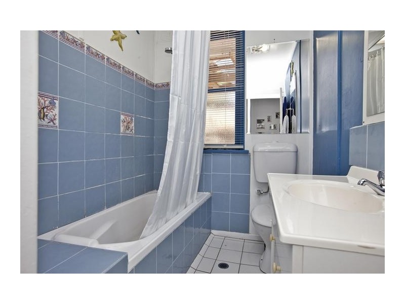 7 Coral Crescent, Gateshead NSW 2290