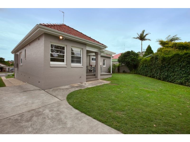76 CRESCENT RD, Waratah NSW 2298