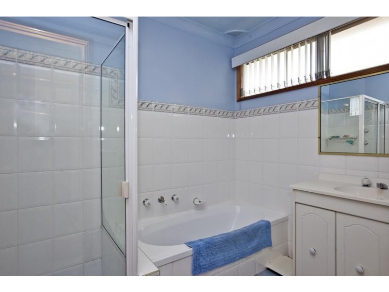 8 Dan Close, Lambton NSW 2299