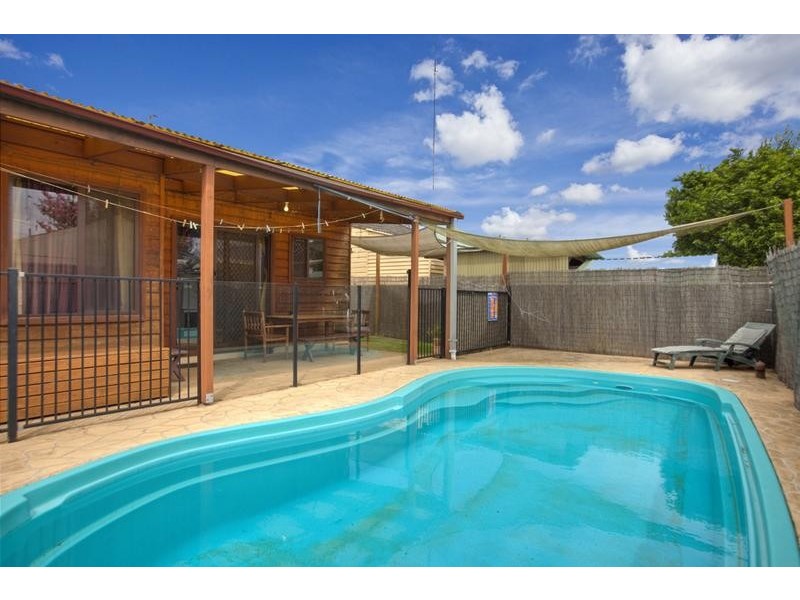 8 Thomas Street, Mayfield NSW 2304