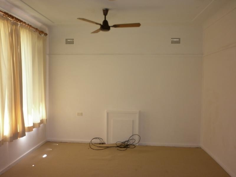 17 RABAUL ST, Shortland NSW 2307