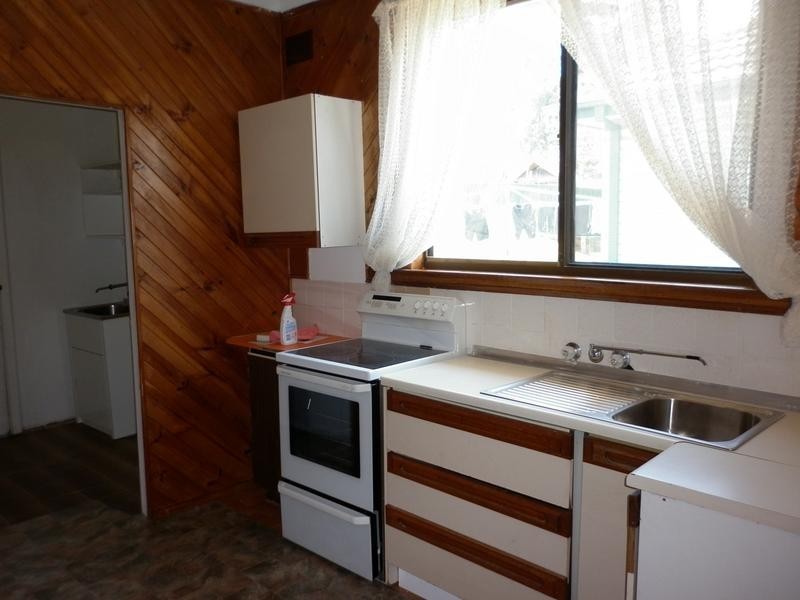 17 RABAUL ST, Shortland NSW 2307