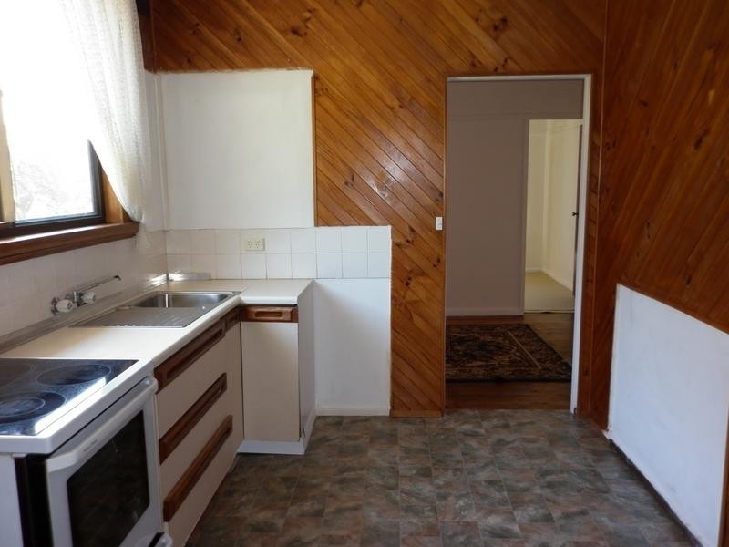 17 RABAUL ST, Shortland NSW 2307