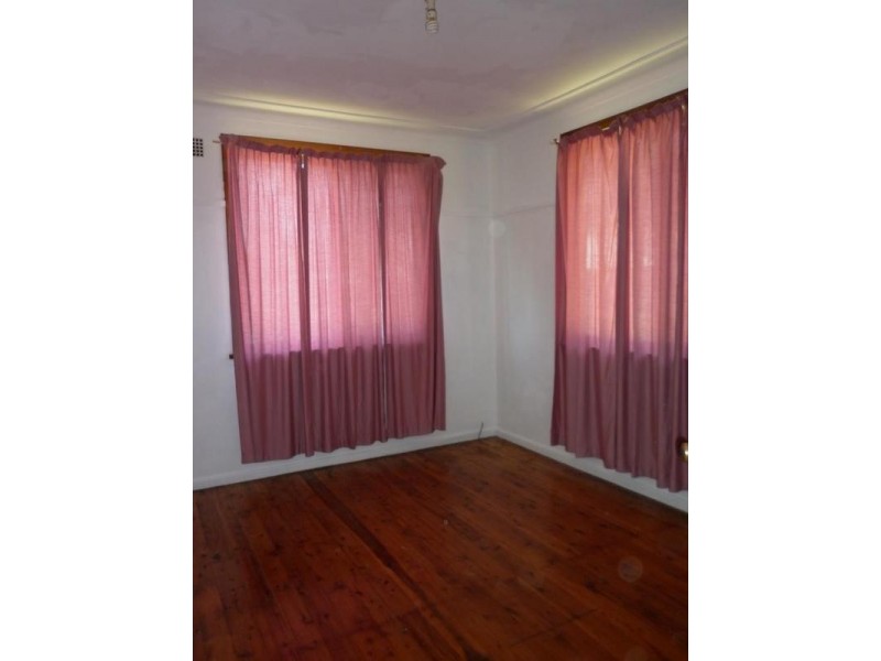 17 RABAUL ST, Shortland NSW 2307