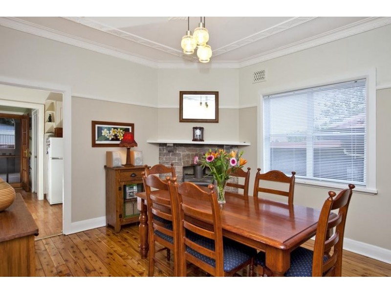 33 Lambton Road, Waratah NSW 2298