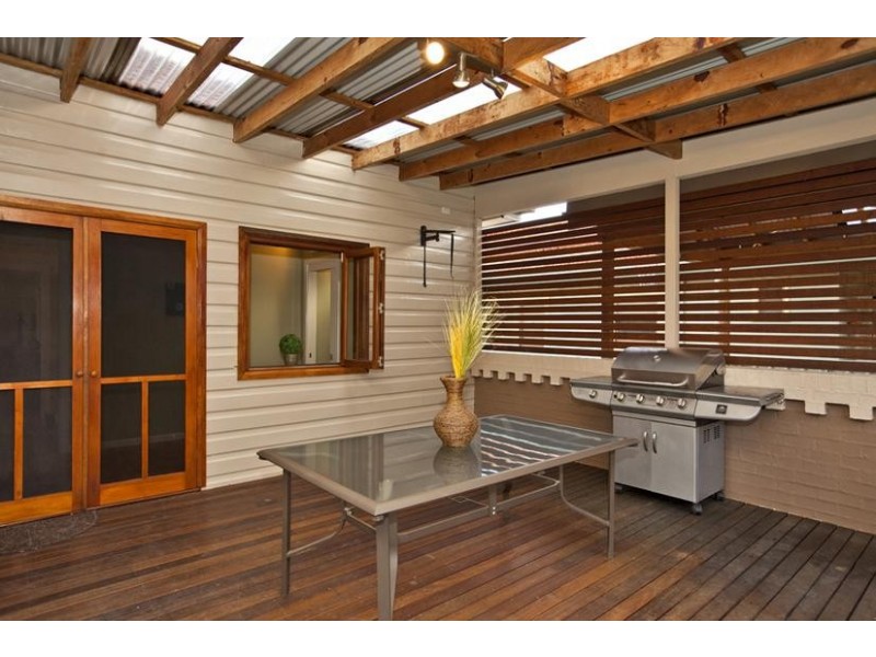 33 Lambton Road, Waratah NSW 2298