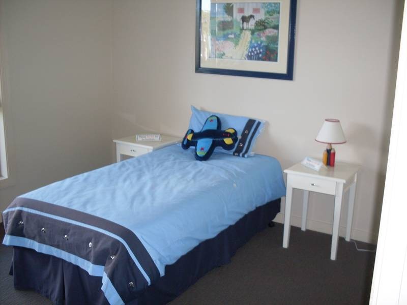 2 BELLBIRD CLOSE, Fletcher NSW 2287