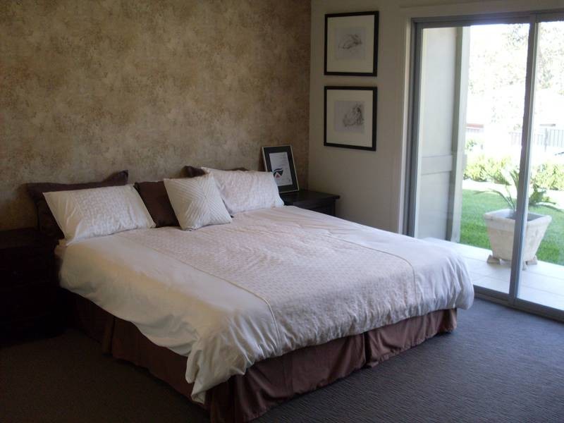 2 BELLBIRD CLOSE, Fletcher NSW 2287