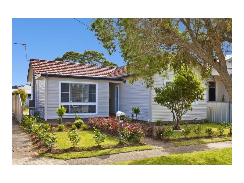 37 Mackie Avenue, New Lambton NSW 2305