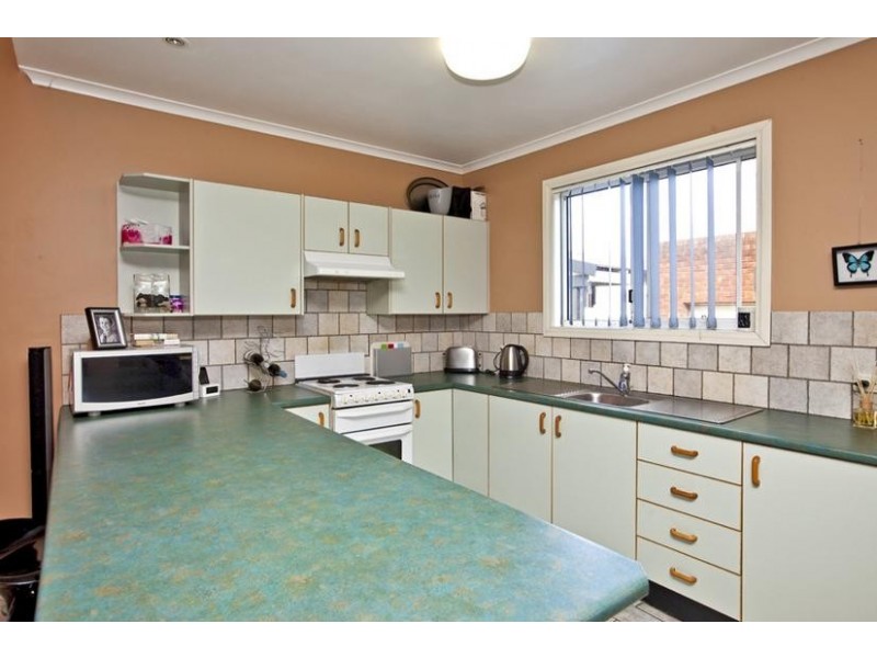 1 & 2/215 Denison Street, Broadmeadow NSW 2292