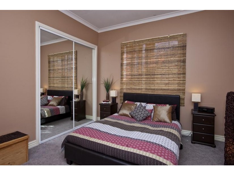 1 & 2/215 Denison Street, Broadmeadow NSW 2292