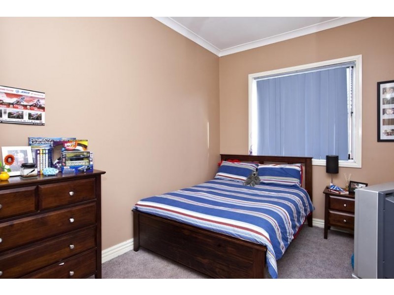 1 & 2/215 Denison Street, Broadmeadow NSW 2292
