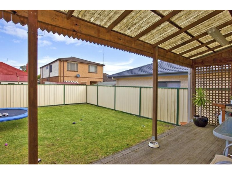 1 & 2/215 Denison Street, Broadmeadow NSW 2292