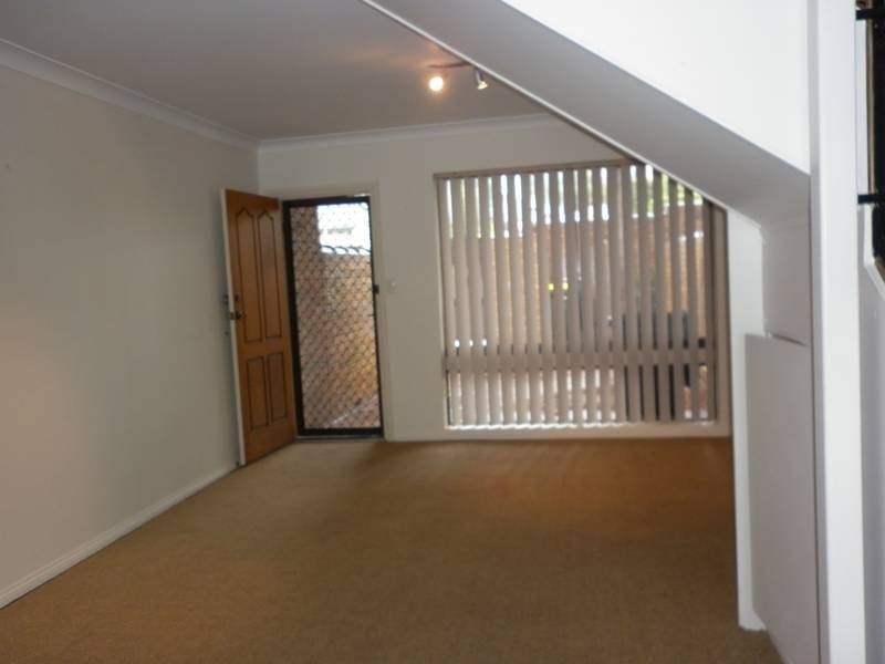 4/10 Kitchener Parade, Newcastle NSW 2300