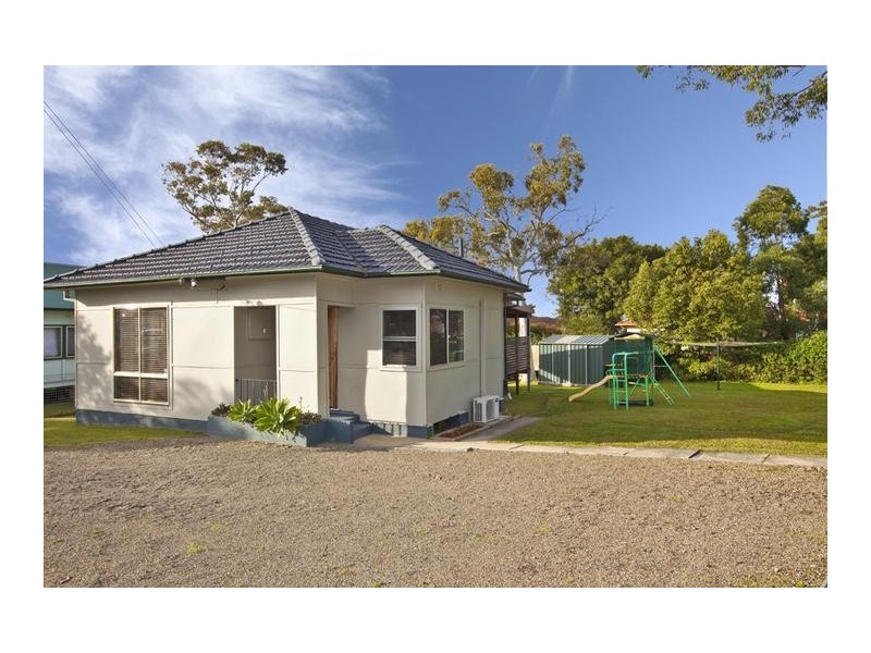 1A The Crescent, Gateshead NSW 2290