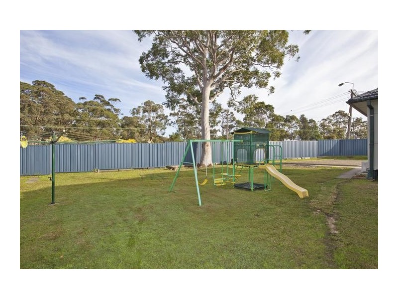 1A The Crescent, Gateshead NSW 2290