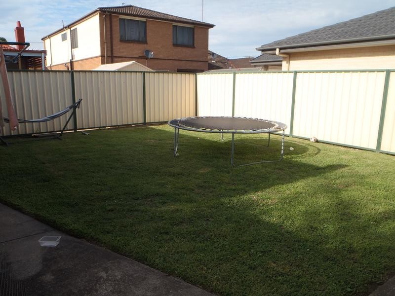2/215 Denison Street, Broadmeadow NSW 2292