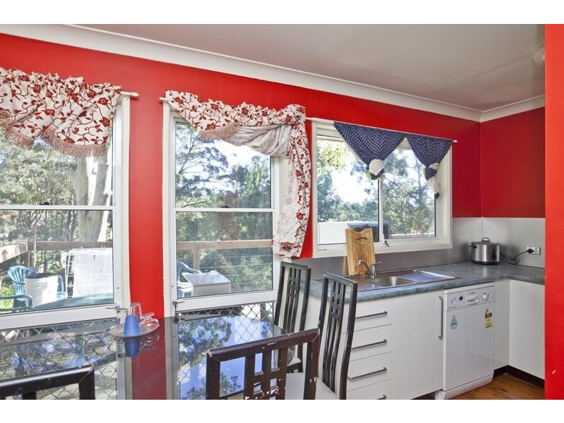 52 Acacia Avenue, Waratah West NSW 2298
