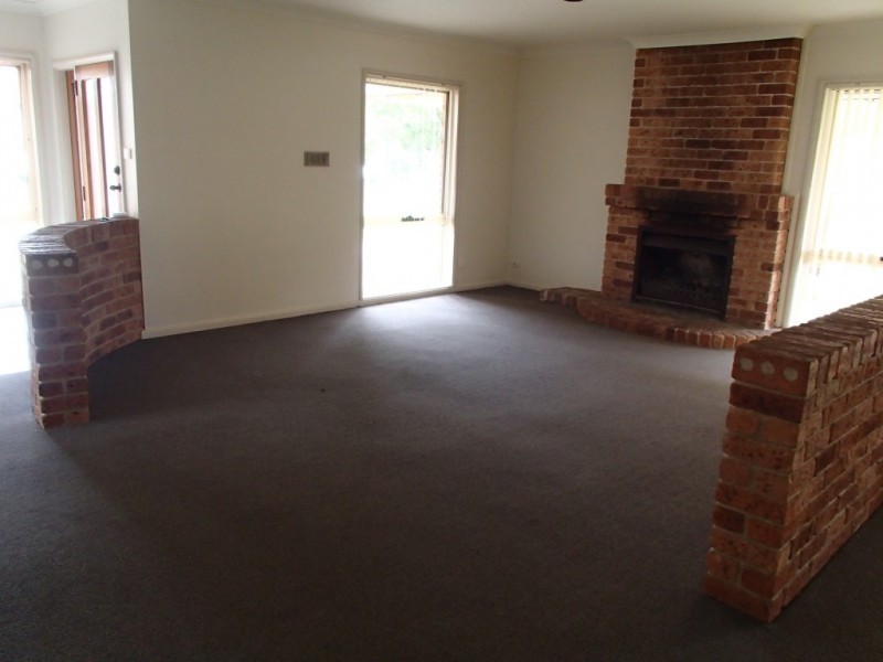 14 Tallah Place, Maryland NSW 2287