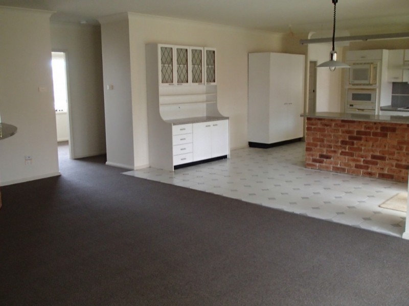 14 Tallah Place, Maryland NSW 2287