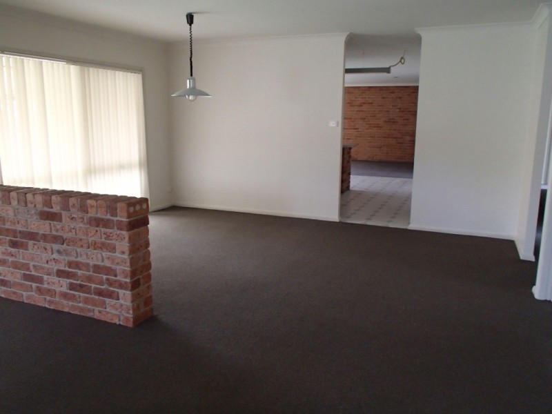 14 Tallah Place, Maryland NSW 2287