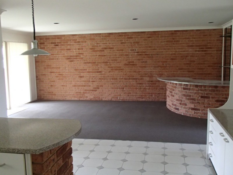 14 Tallah Place, Maryland NSW 2287