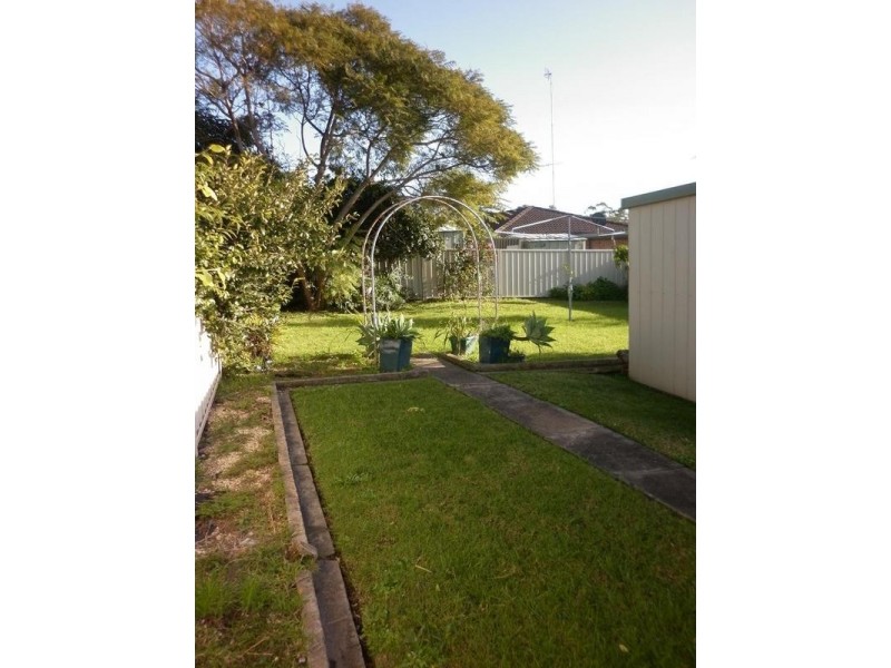 37 CARANDOTTA ST, Mayfield NSW 2304