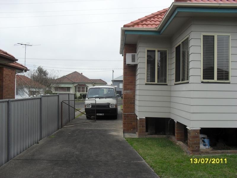 28 Vera Street, Waratah West NSW 2298