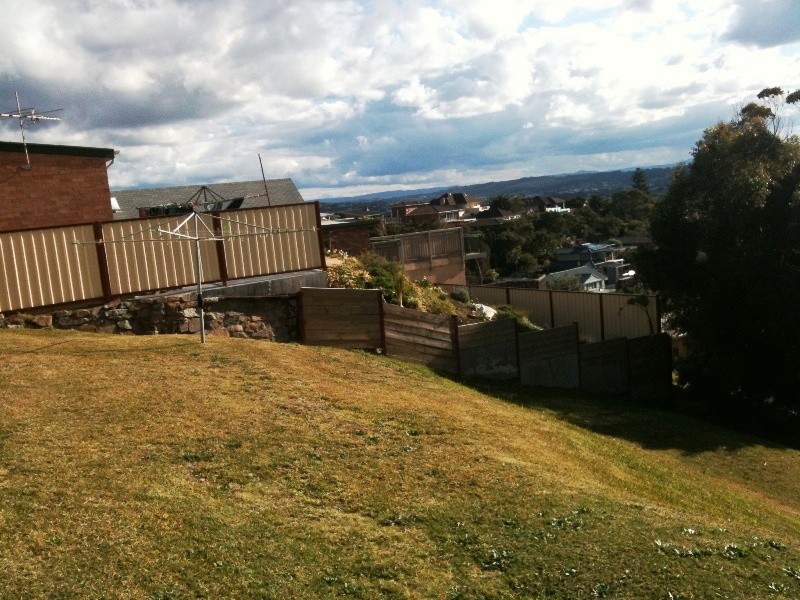 3/18 Memorial Drive, The Hill NSW 2300