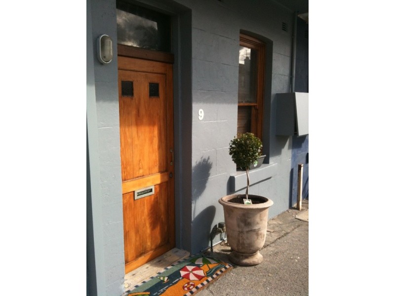 9 Beach Street, Newcastle East NSW 2300