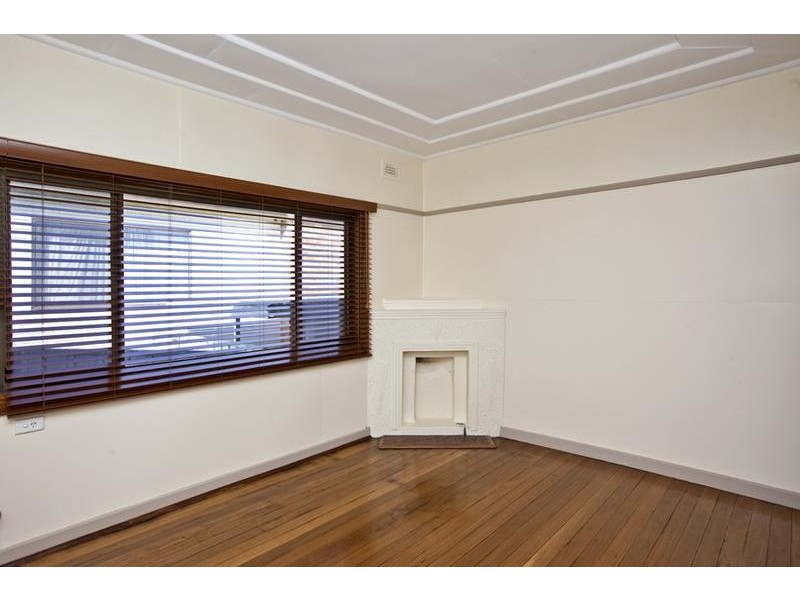 7 Angus Avenue, Waratah West NSW 2298