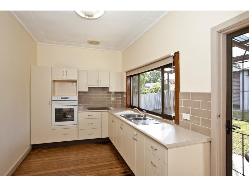 7 Angus Avenue, Waratah West NSW 2298
