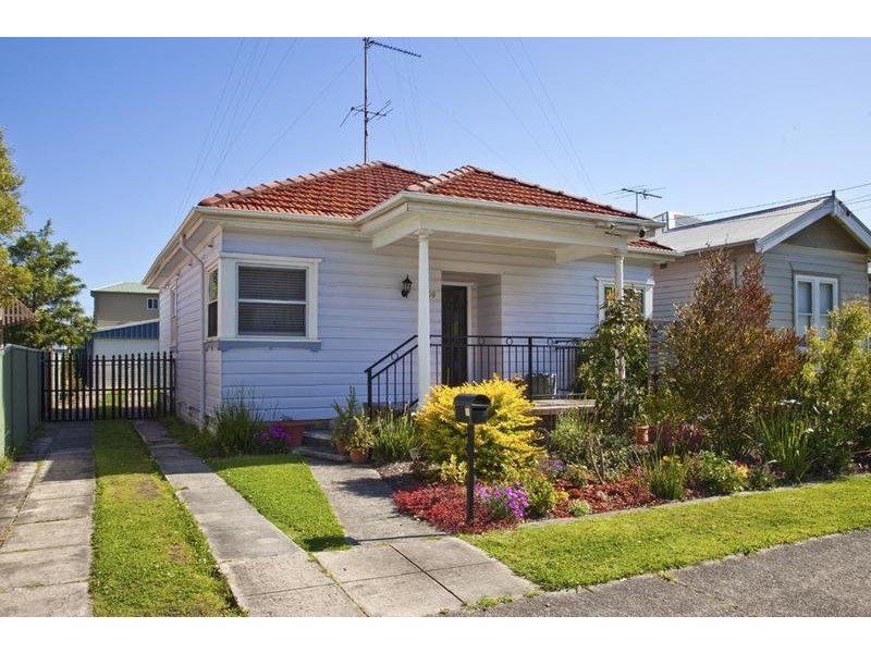 99 Clyde Street, Hamilton North NSW 2292