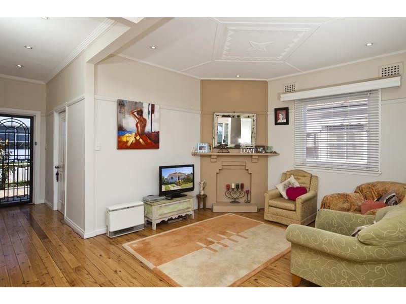 99 Clyde Street, Hamilton North NSW 2292