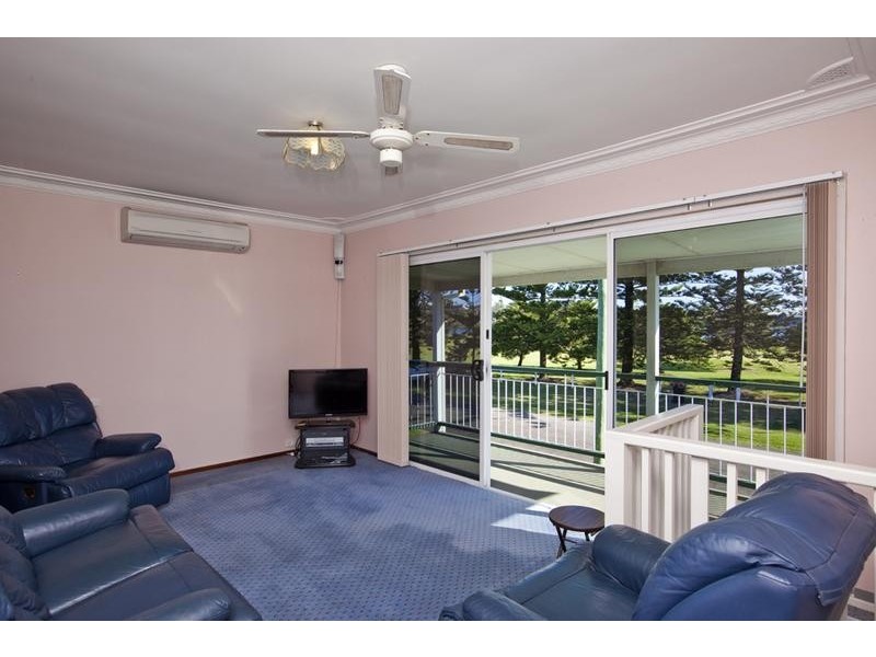54 Hunter Street, Stockton NSW 2295