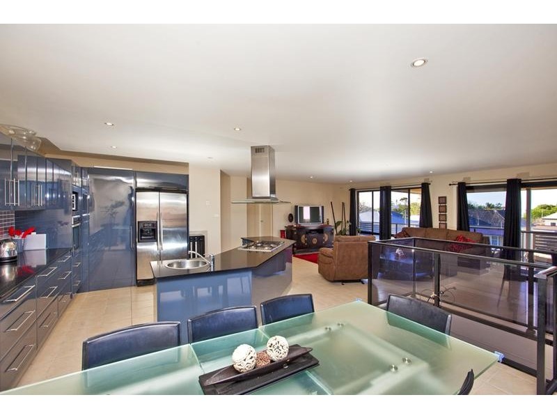 17 Pembroke Street, Stockton NSW 2295