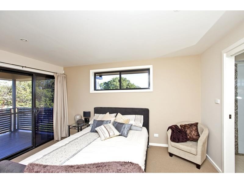 17 Pembroke Street, Stockton NSW 2295