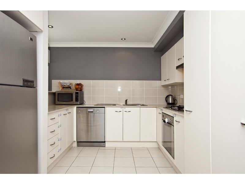 2/36 Churchill Circuit, Hamilton South NSW 2303