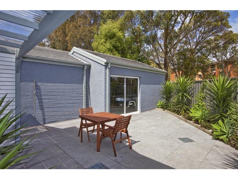 2/36 Churchill Circuit, Hamilton South NSW 2303