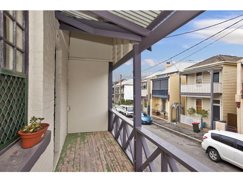 116 Railway Street, Cooks Hill NSW 2300