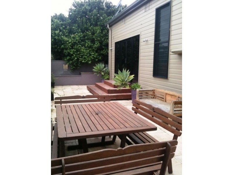 17 Samdon Street, Hamilton NSW 2303