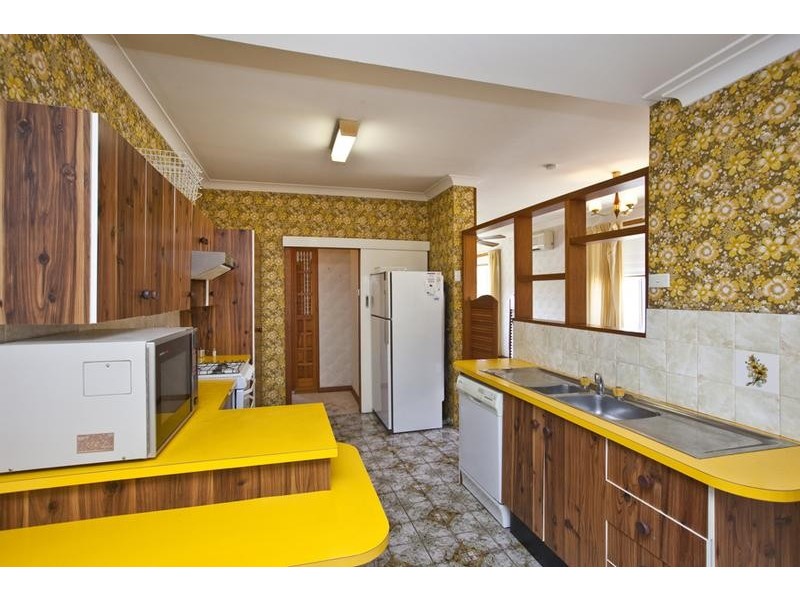 33 Angus Avenue, Waratah West NSW 2298