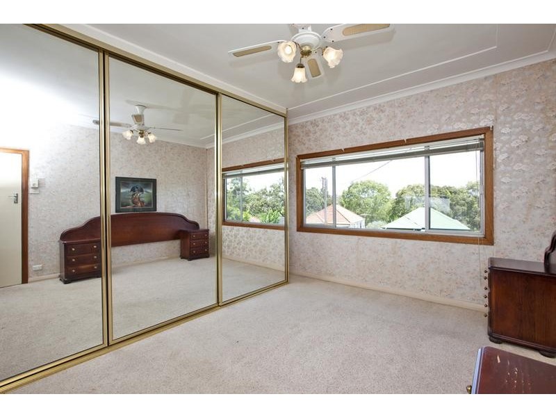 33 Angus Avenue, Waratah West NSW 2298