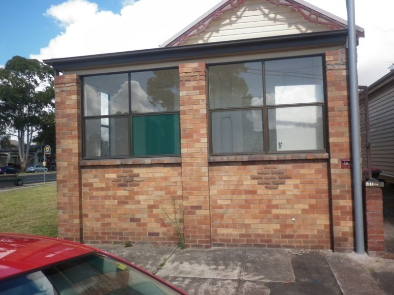 12 BENNETT ST, Hamilton NSW 2303