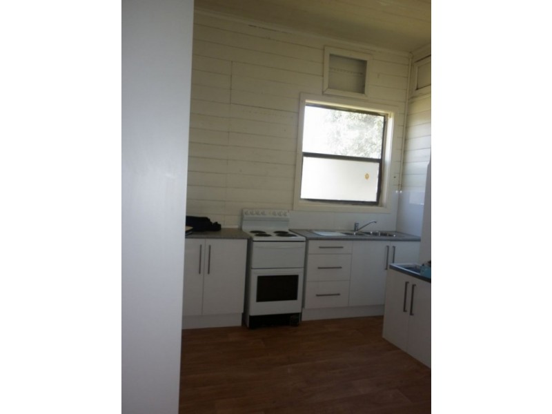 12 BENNETT ST, Hamilton NSW 2303